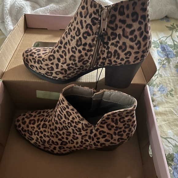 serra Shoes - Serra Brown Ankle Boots with Chunky Heel